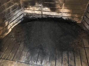 Ρωγμή σε επένδυση καμινάδας που εντοπίστηκε κατά τον έλεγχο - ZOBRAS Services